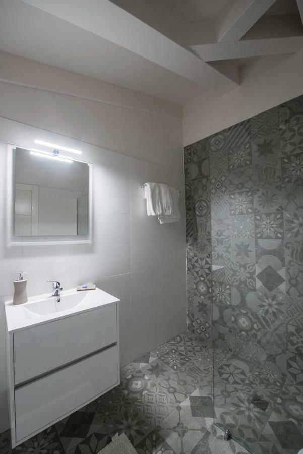ארנוארו Apartamentos Turisticos El Ponton מראה חיצוני תמונה