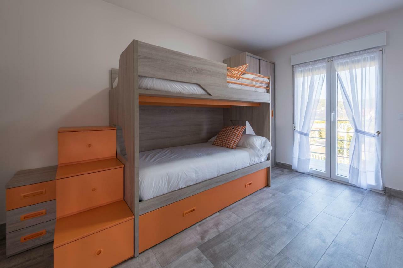 ארנוארו Apartamentos Turisticos El Ponton מראה חיצוני תמונה