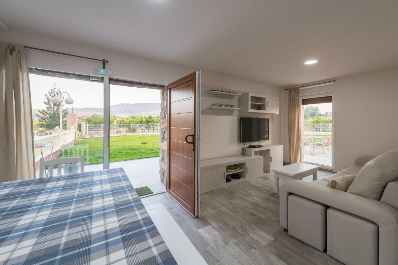 ארנוארו Apartamentos Turisticos El Ponton מראה חיצוני תמונה
